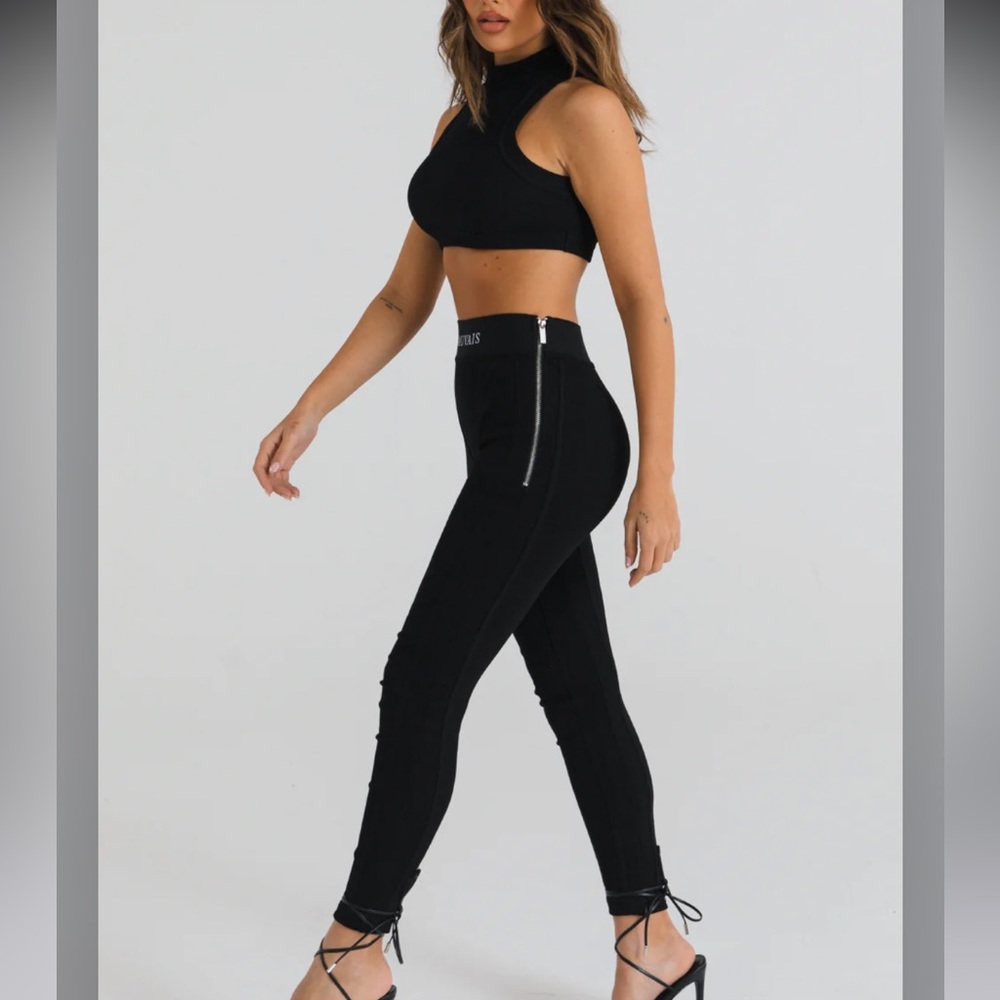 🆕 MAUVAIS Kaia Ribbed Racer Crop Top - Picture 5 of 14